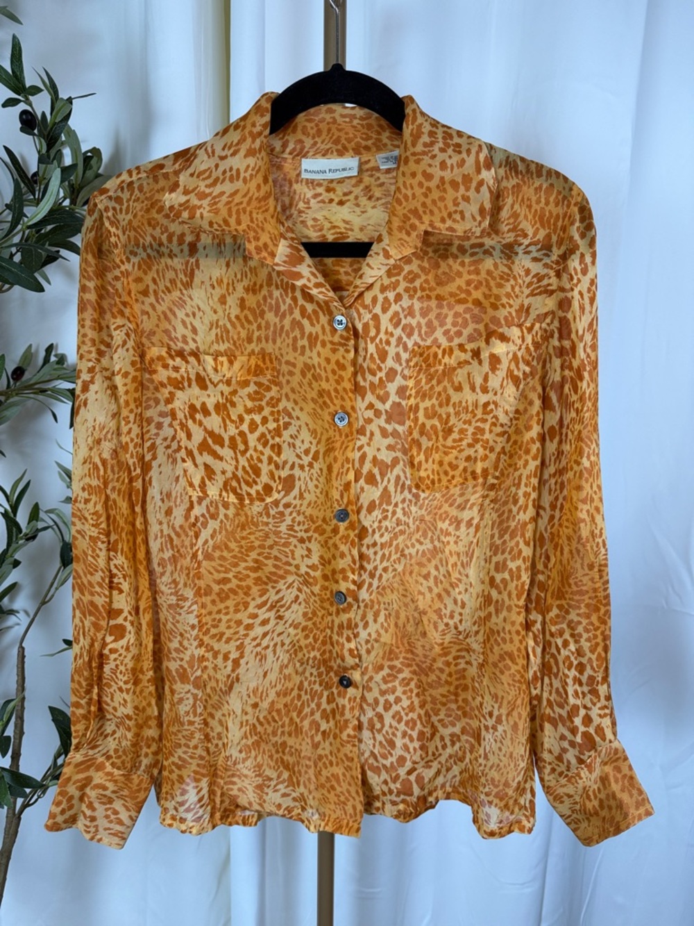 Banana Republic Golden Orange Animal-Print 100% Silk Blouse Pockets Sz M (T6)